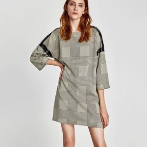 Zara L Beige Black Houndstooth 3/4 Sleeve Shift Dress with Contrast Sleeves